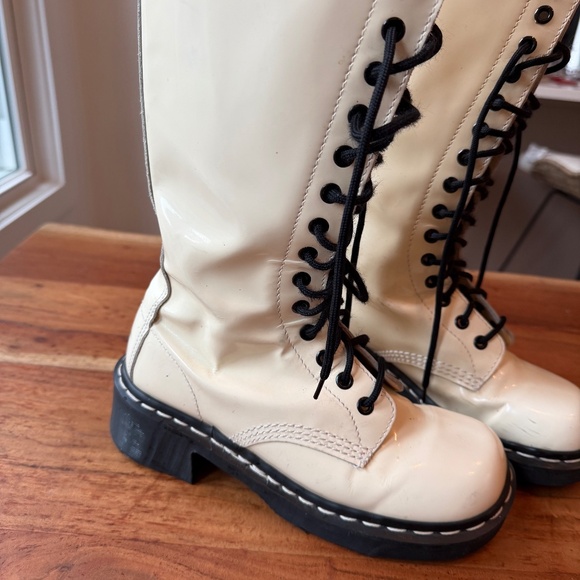 Dr. Martens off-white lace up boots - Picture 2 of 4